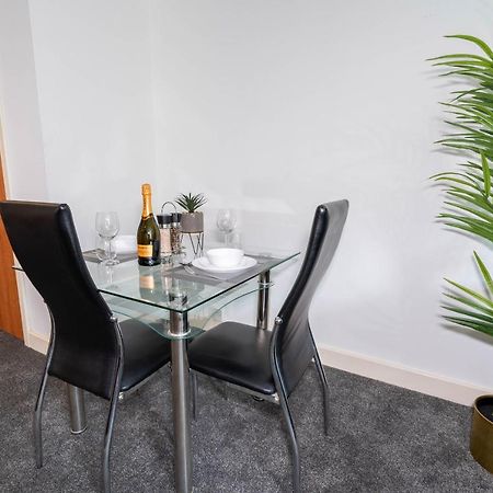 Studio Apartment - City Centre - Broad Street - Brindley Place - Wifi - Netflix - Smart Tv Birmingham Eksteriør billede