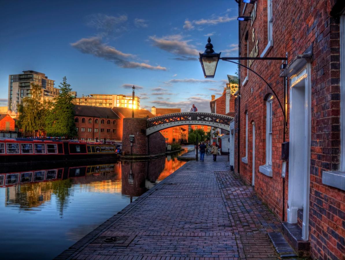 Studio Apartment - City Centre - Broad Street - Brindley Place - Wifi - Netflix - Smart Tv Birmingham Eksteriør billede